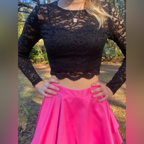 Good(worn once) - Picture 2 of 6